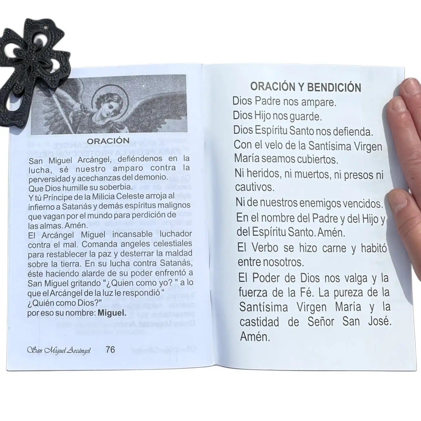 Devocionario a San Miguel Arcangel Softcover Book