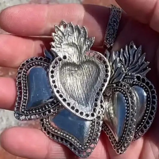 Sacred Heart Charm 1.75"