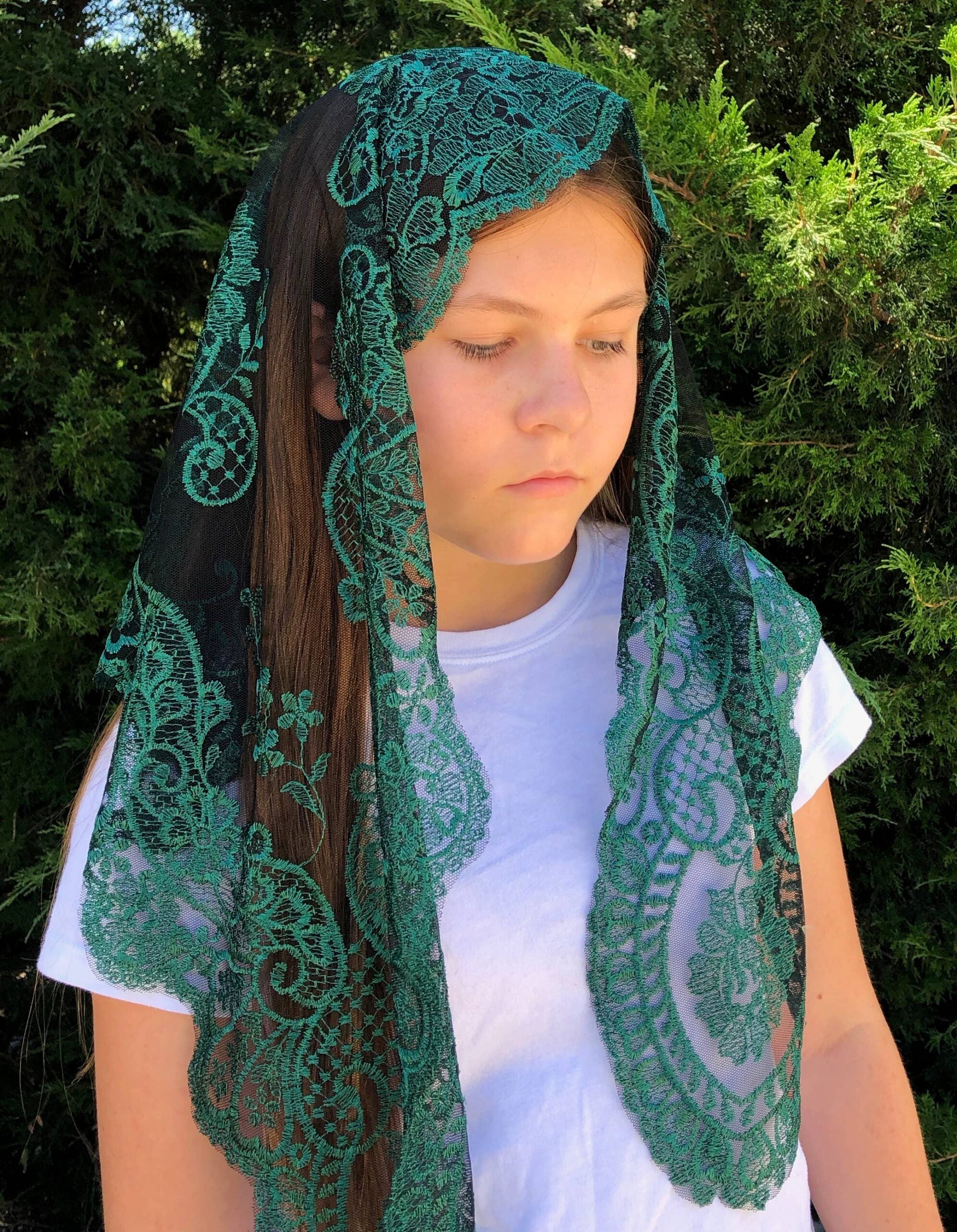 St. Catalina Thomas Veil  -BLACK-GREEN    (48" x 23")