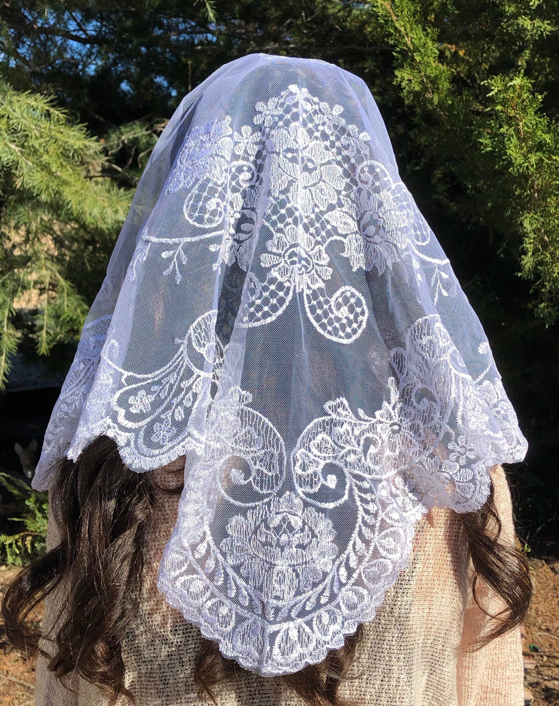 St. Catalina Thomas Veil  -WHITE   (48" x 23")